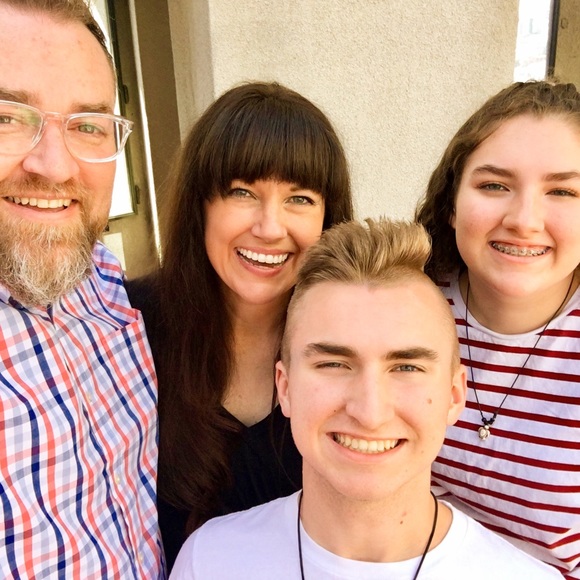 Meet your Posher, Mandy - Picture 2 of 8